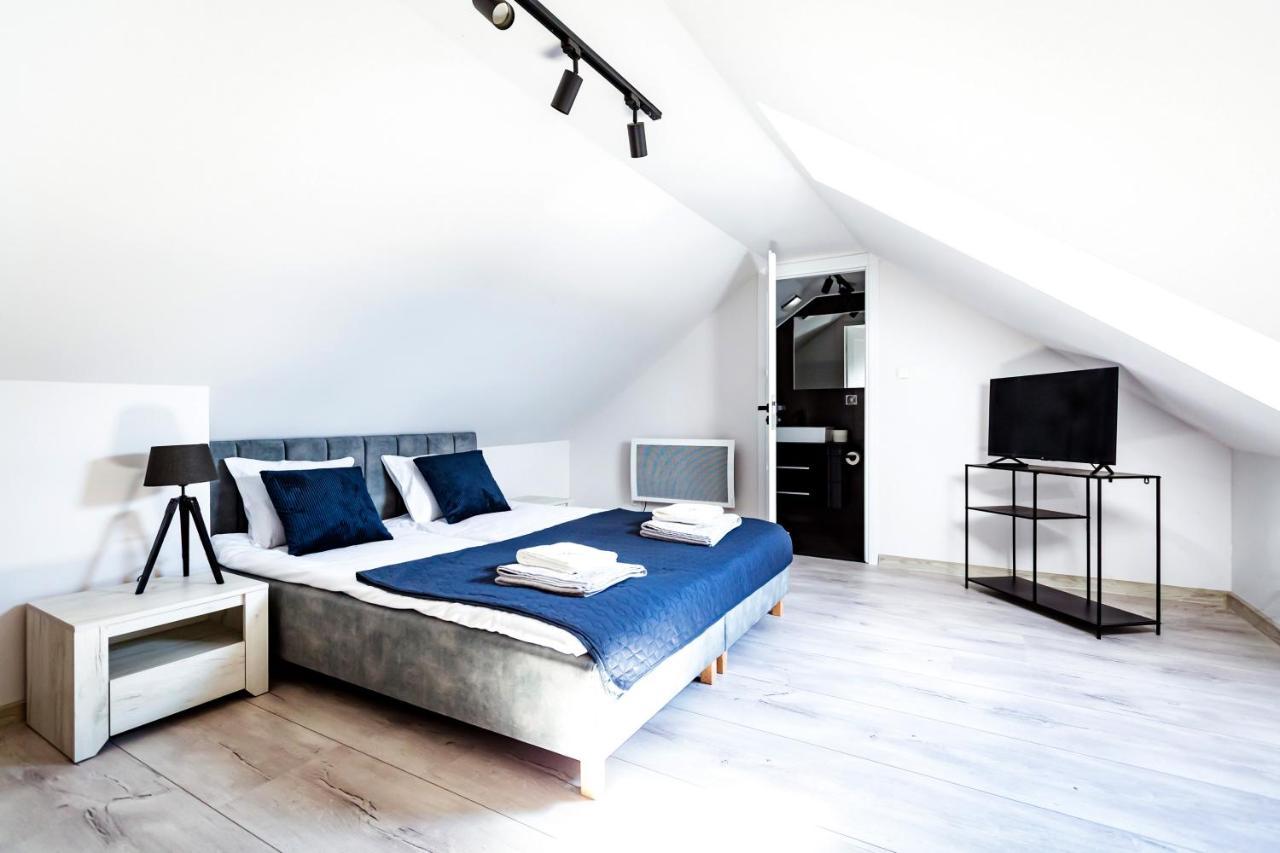 Awo Apartamenty Леба Екстериор снимка