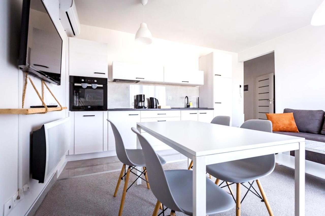 Awo Apartamenty Леба Екстериор снимка